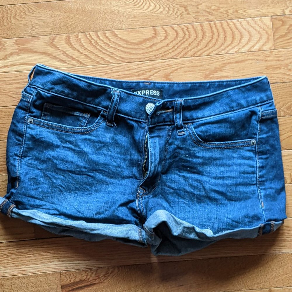 Express Women's Shortie Low Rise Jean Short Size 4